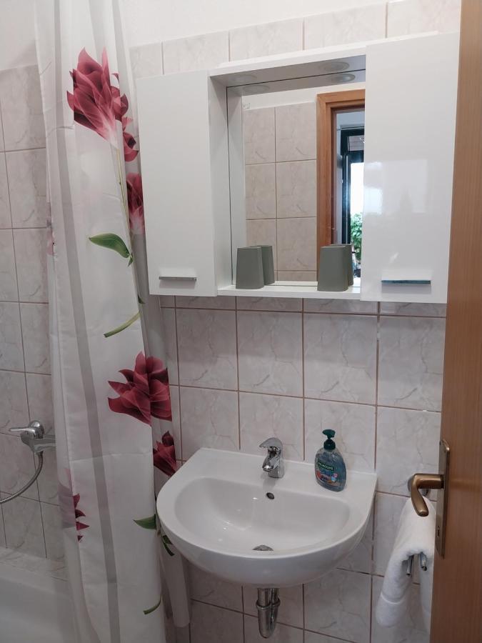 Sobe Kraft 1 Apartment Živogošće Екстериор снимка