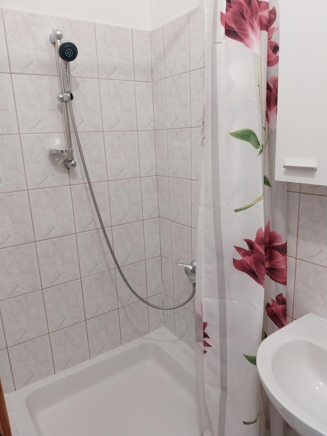 Sobe Kraft 1 Apartment Živogošće Екстериор снимка